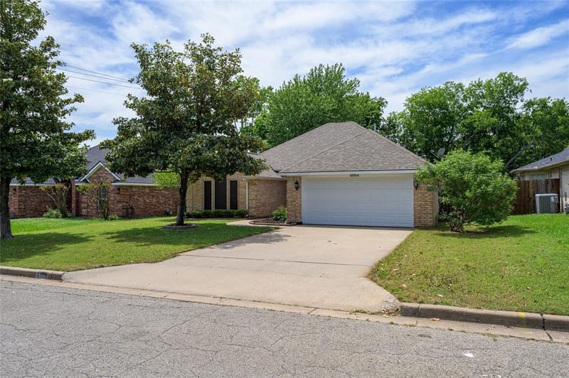 4804 Hara Lane, Sherman TX 75092 - Photo 3