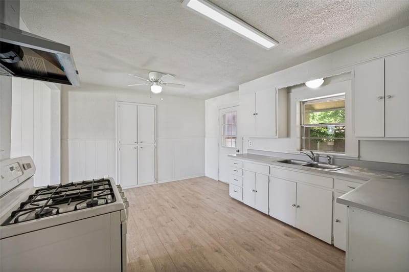 1814 Refinery Road, Gainesville TX 76240 - Photo 7