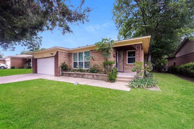 3408 Loganwood Drive, Dallas TX 75227 - Photo 2