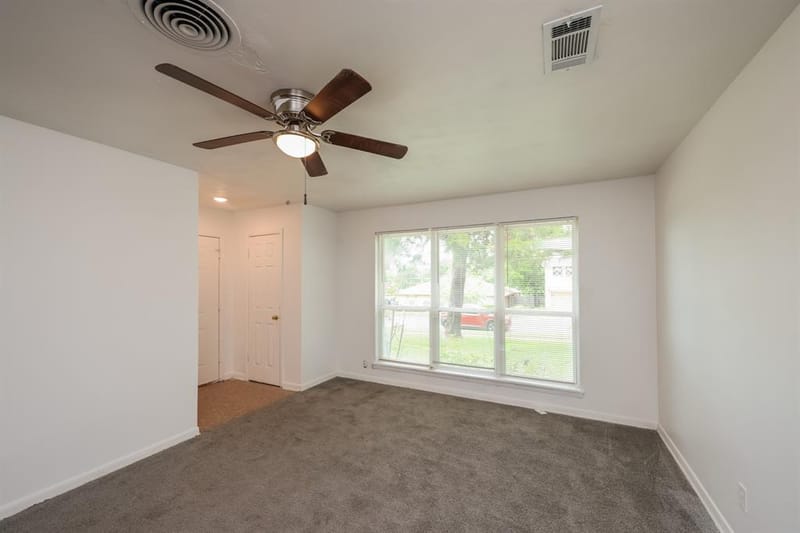 3408 Loganwood Drive, Dallas TX 75227 - Photo 3