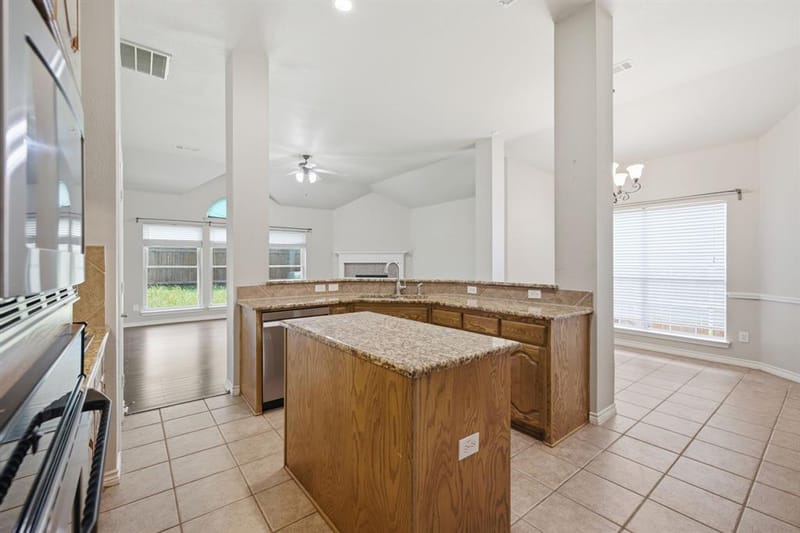 10 Saddlewood Court, Mansfield TX 76063 - Photo 7