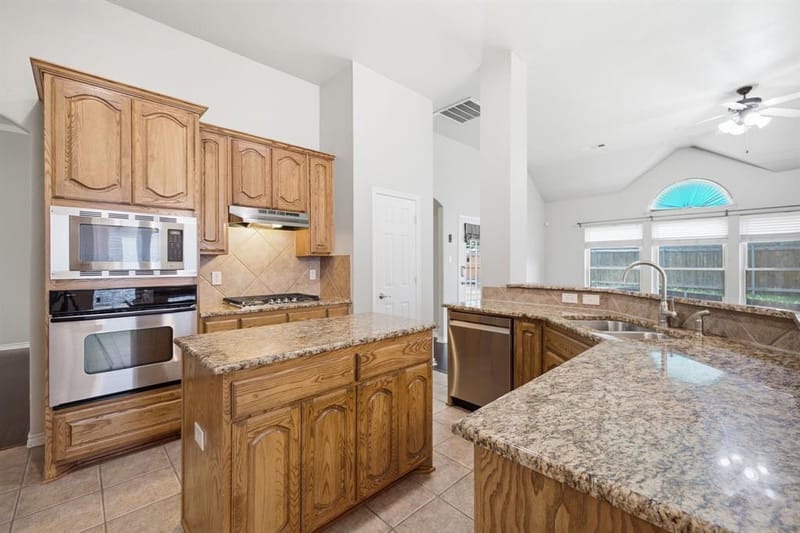 10 Saddlewood Court, Mansfield TX 76063 - Photo 8