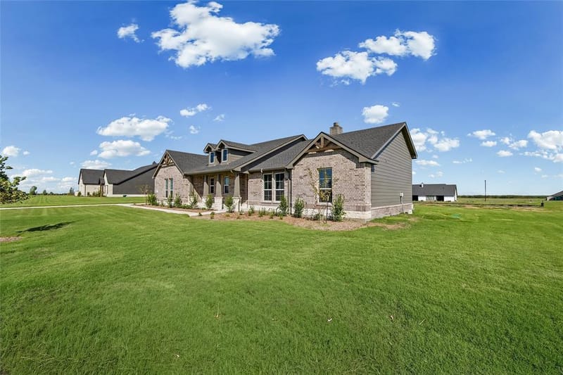 150 Sunny Side Road, Valley View TX 76272 - Photo 2