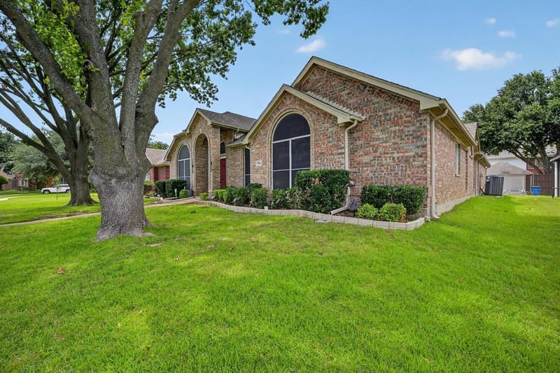9906 Ashmont Drive, Frisco TX 75035 - Photo 2