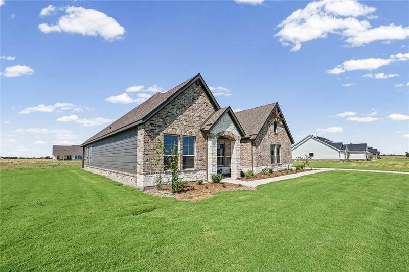 113 Sunny Side Road, Valley View TX 76272 - Photo 3