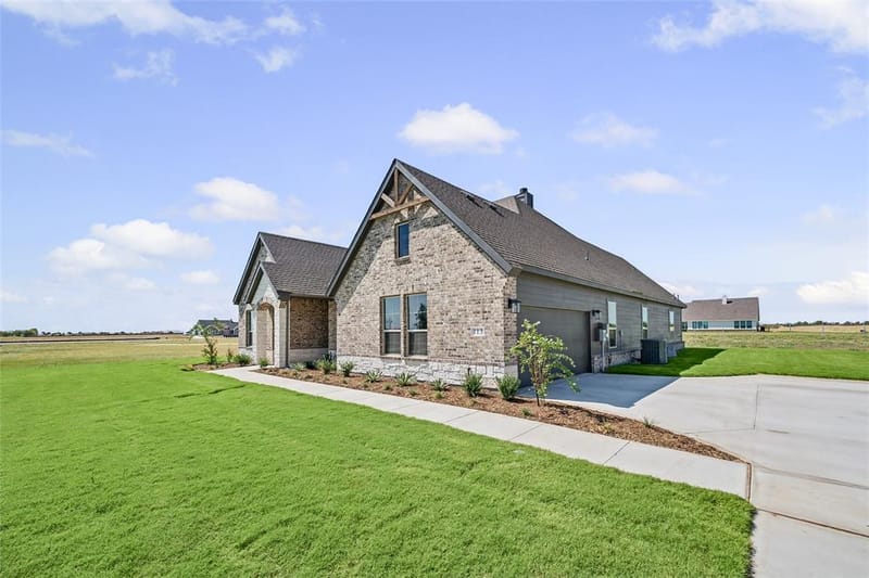 113 Sunny Side Road, Valley View TX 76272 - Photo 4