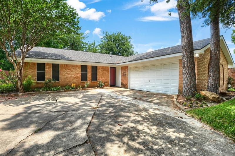 821 Prestwick Street, Bedford TX 76022 - Photo 2