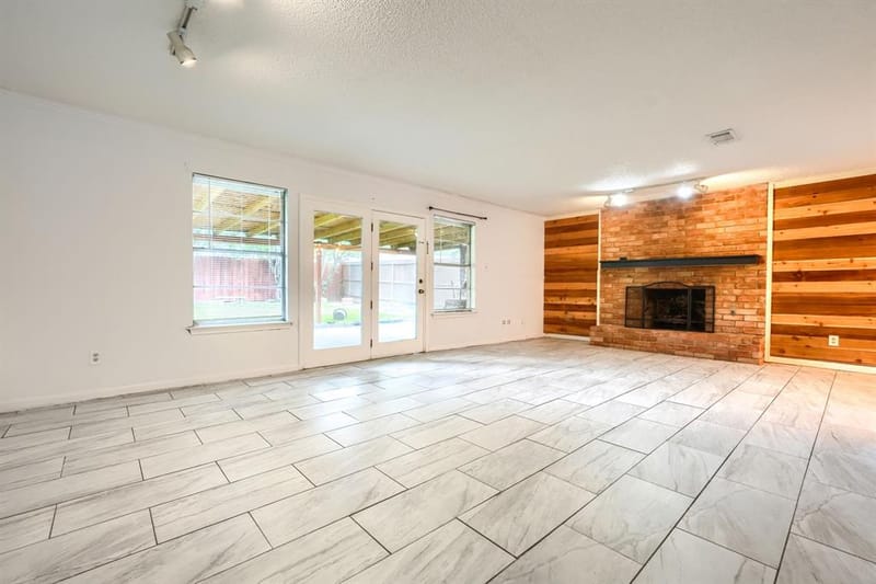 821 Prestwick Street, Bedford TX 76022 - Photo 3