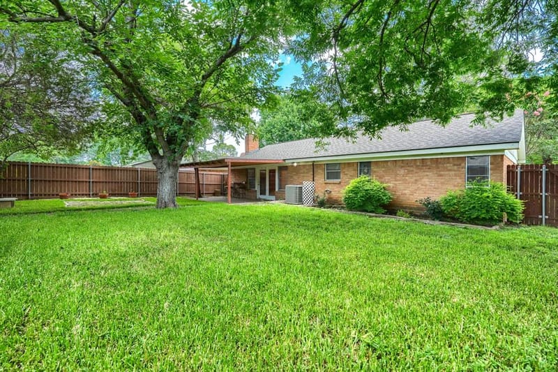 821 Prestwick Street, Bedford TX 76022 - Photo 24