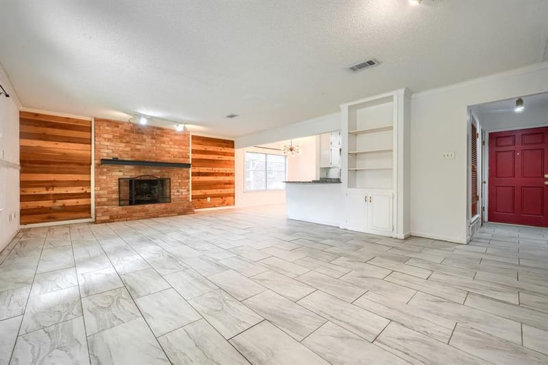 821 Prestwick Street, Bedford TX 76022 - Photo 4