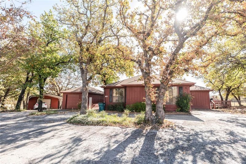 121 Fairway Drive, Nocona TX 76255 - Photo 2