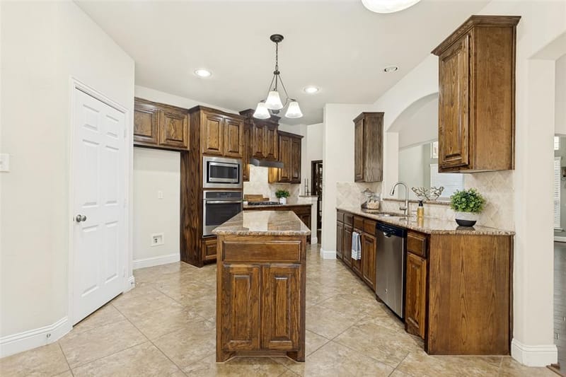 5529 Dearborn Lane, Garland TX 75040 - Photo 8