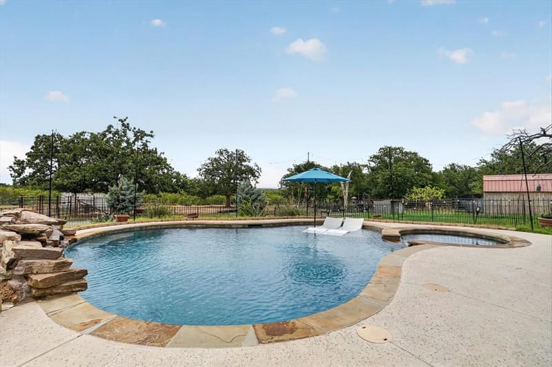 1017 County Road 3555, Paradise TX 76073 - Photo 28