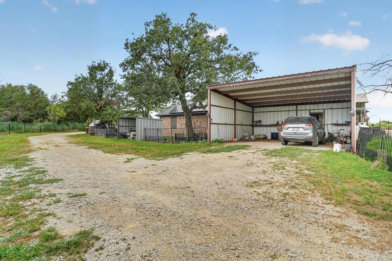 1017 County Road 3555, Paradise TX 76073 - Photo 34