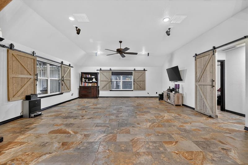1017 County Road 3555, Paradise TX 76073 - Photo 10