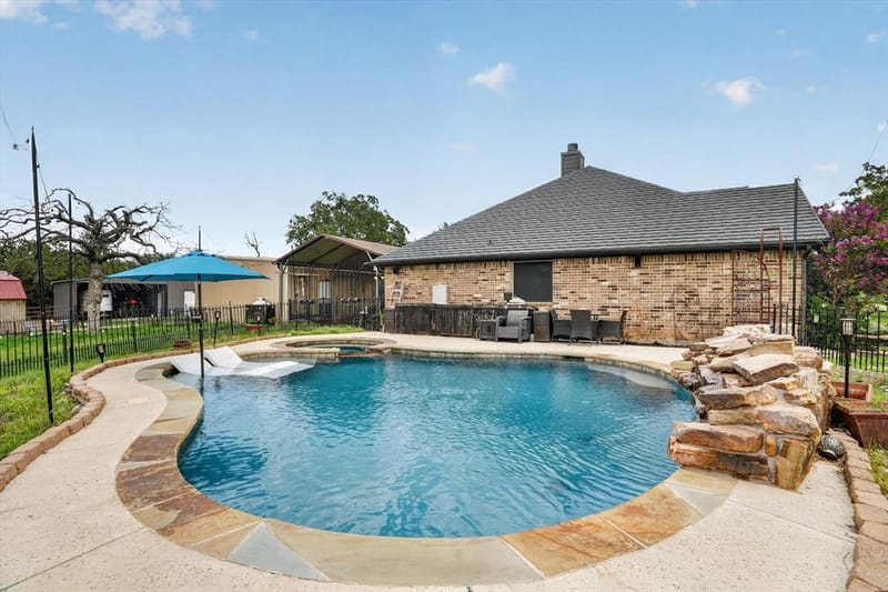 1017 County Road 3555, Paradise TX 76073 - Photo 29