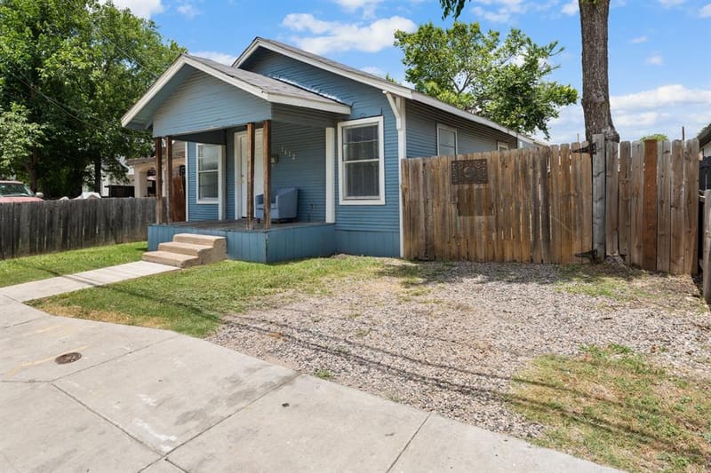 1612 Harris Court, Dallas TX 75223 - Photo 16