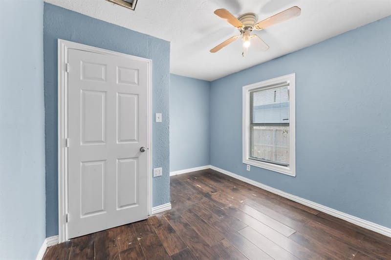1612 Harris Court, Dallas TX 75223 - Photo 3