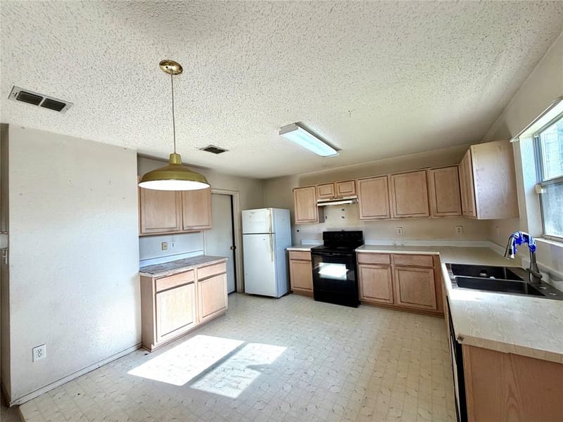 1257 Regal Drive, Garland TX 75040 - Photo 10
