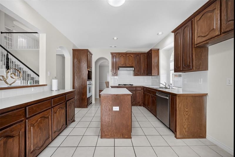 7708 Buccaneer Circle, Arlington TX 76016 - Photo 12