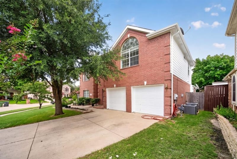 7708 Buccaneer Circle, Arlington TX 76016 - Photo 3