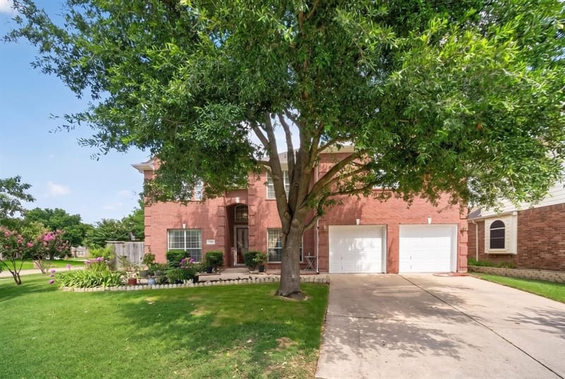 7708 Buccaneer Circle, Arlington TX 76016 - Photo 4