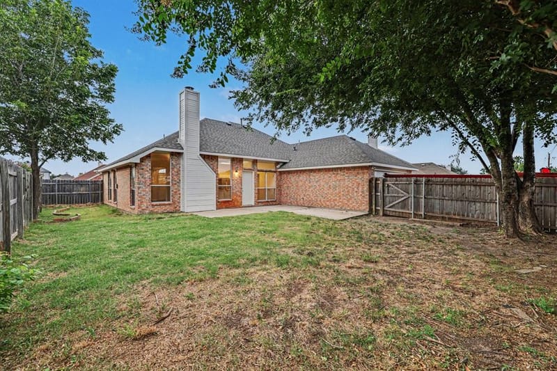 11709 Amber Valley Drive, Frisco TX 75035 - Photo 2