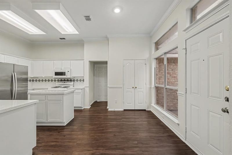 11709 Amber Valley Drive, Frisco TX 75035 - Photo 10