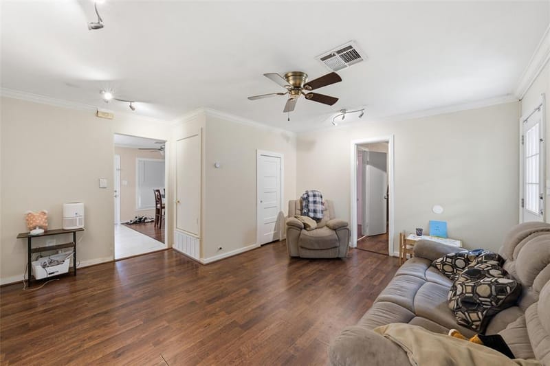 307 W Goddard Street, West TX 76691 - Photo 4