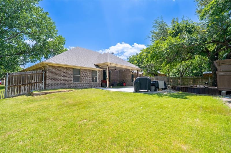 712 Spring Meadow Street, Stephenville TX 76401 - Photo 27