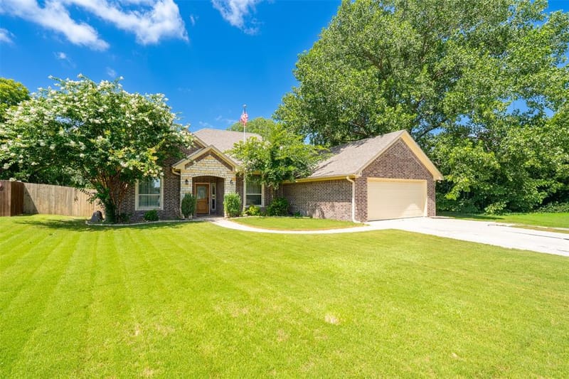 712 Spring Meadow Street, Stephenville TX 76401 - Photo 38