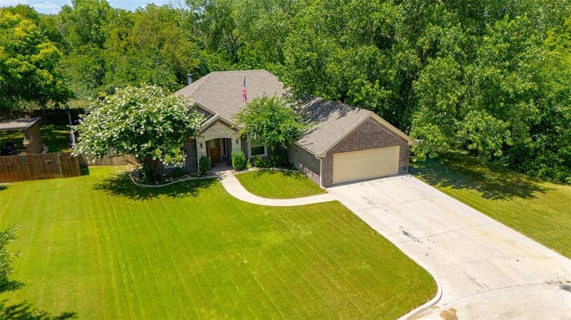 712 Spring Meadow Street, Stephenville TX 76401 - Photo 37