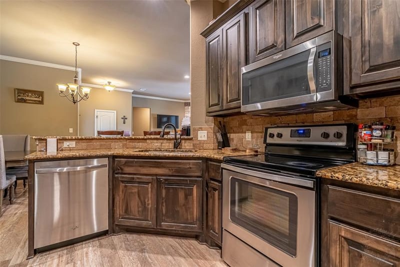 712 Spring Meadow Street, Stephenville TX 76401 - Photo 15