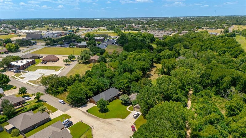 712 Spring Meadow Street, Stephenville TX 76401 - Photo 31