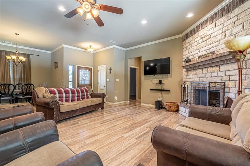 712 Spring Meadow Street, Stephenville TX 76401 - Photo 8