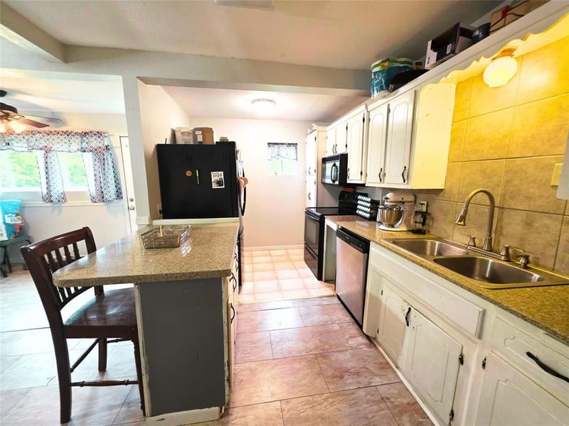 4214 Valview Drive, Waco TX 76708 - Photo 9