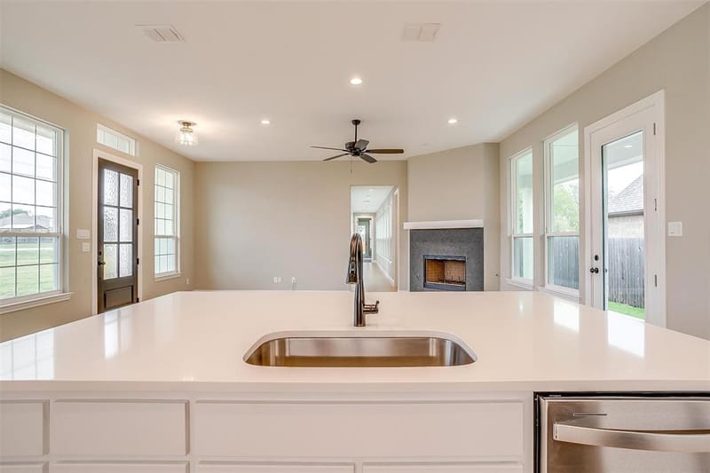 991 Hulen, Crowley TX 76036 - Photo 16