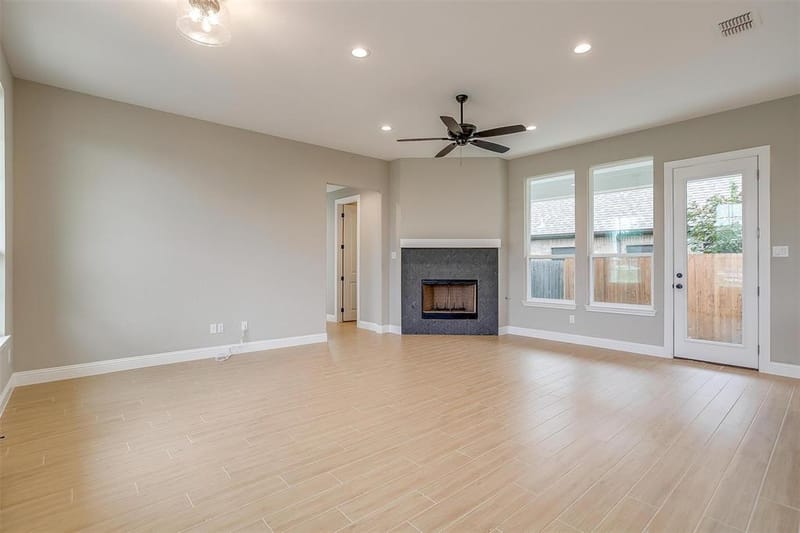 991 Hulen, Crowley TX 76036 - Photo 9