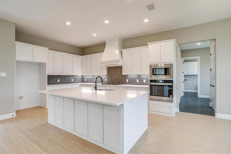 991 Hulen, Crowley TX 76036 - Photo 10
