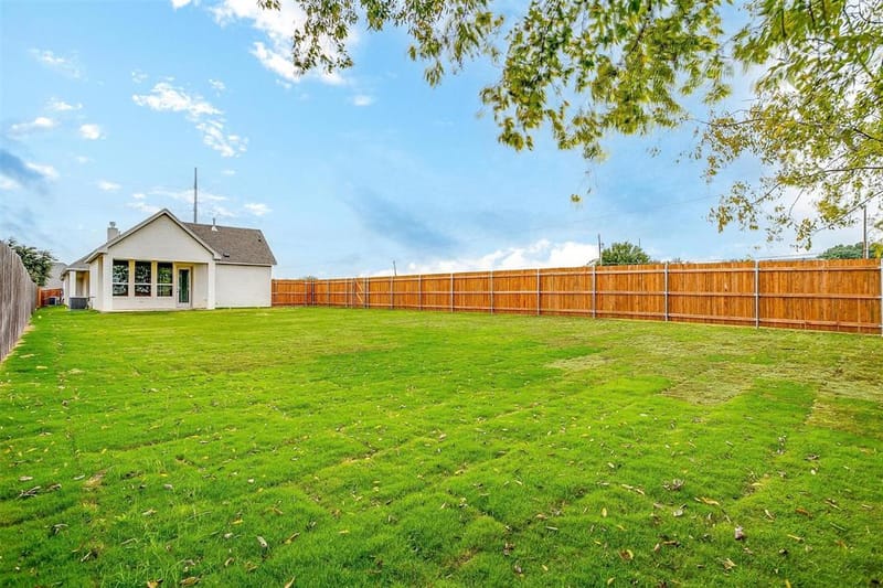991 Hulen, Crowley TX 76036 - Photo 35