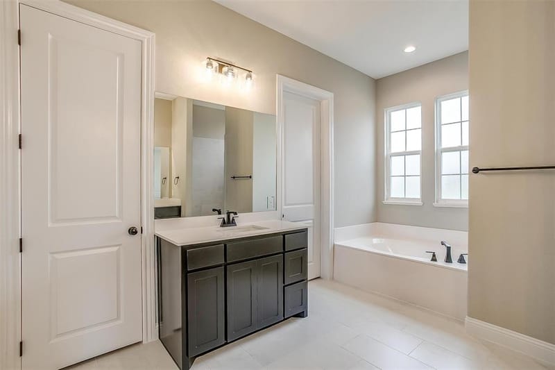 991 Hulen, Crowley TX 76036 - Photo 29