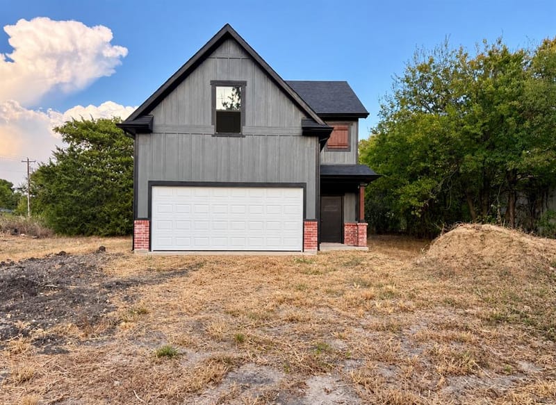 305 Augustus Street, Trenton TX 75490 - Photo 2