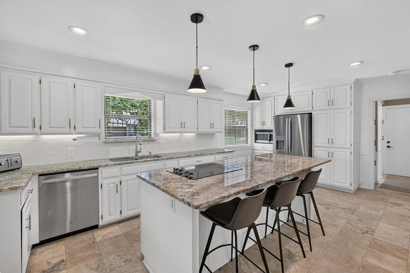 2304 Wakeforest Court, Arlington TX 76012 - Photo 18
