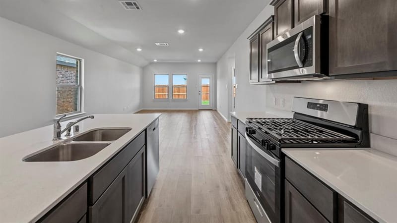 636 Sky Muse Drive, Lavon TX 75166 - Photo 7