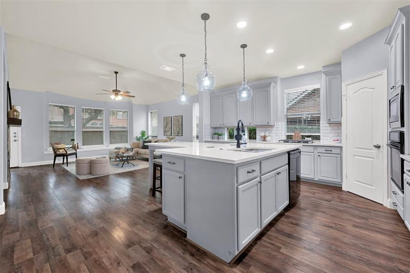 10925 Prescott Drive, Frisco TX 75033 - Photo 9