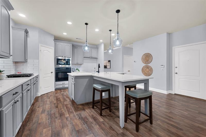 10925 Prescott Drive, Frisco TX 75033 - Photo 10