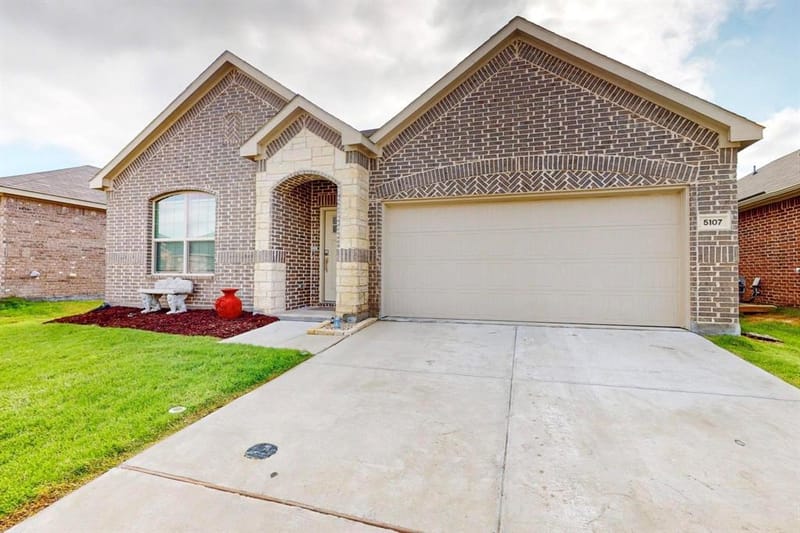 5107 Penrose Drive, Princeton TX 75407 - Photo 2