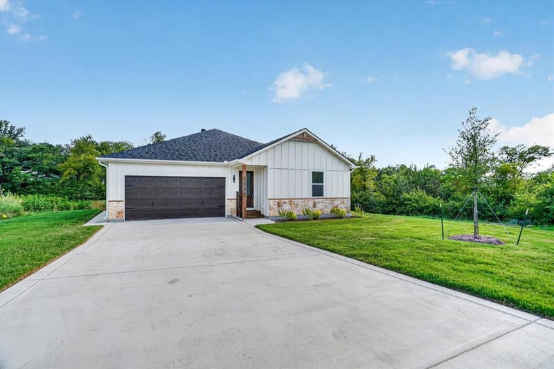 7007 Clarke Drive, Lake Worth TX 76135 - Photo 6