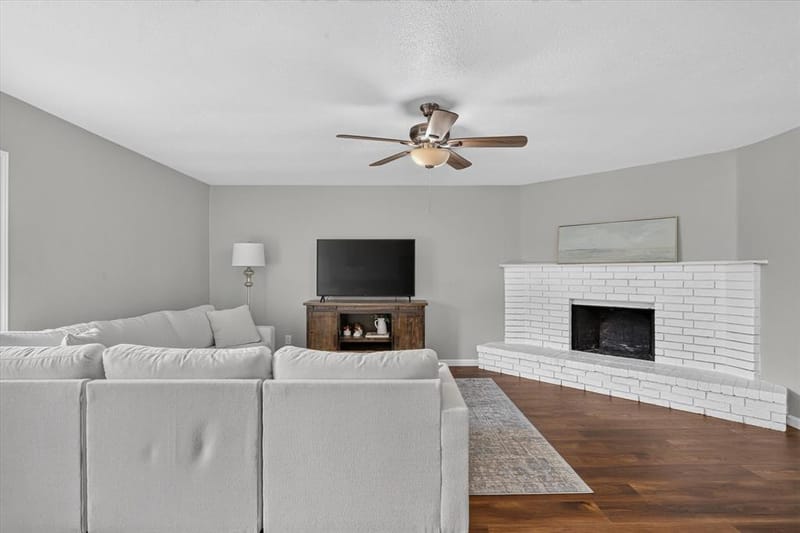 1109 Coffeyville Trail, Grand Prairie TX 75052 - Photo 5