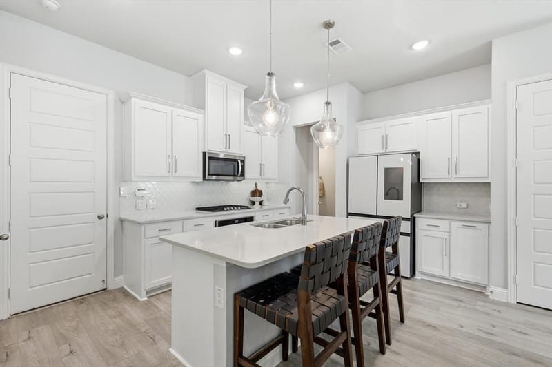 12952 Wymeth Drive, Farmers Branch TX 75234 - Photo 9